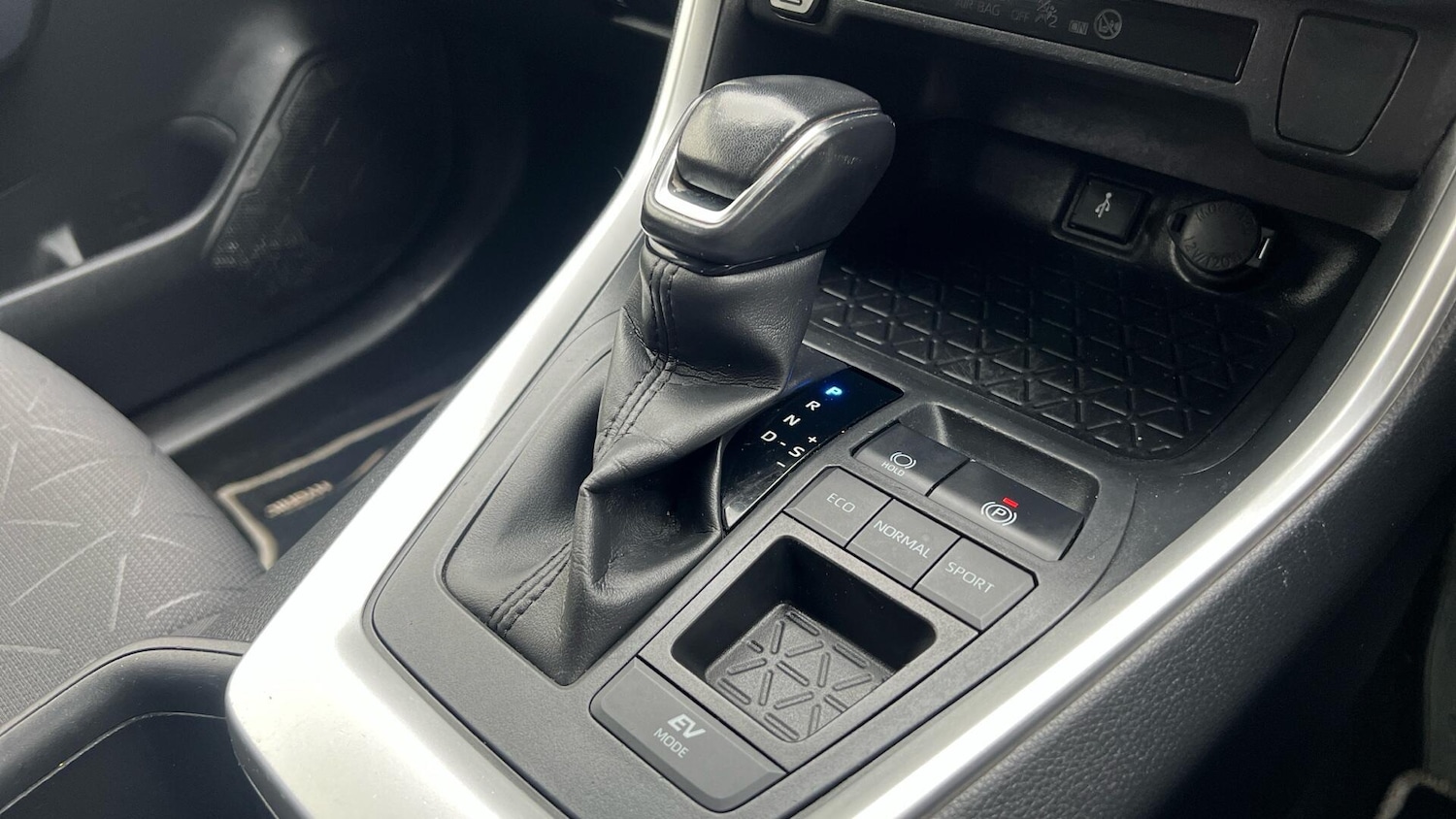 Used Toyota RAV4 2022 for sale - 76952688: Photo 36