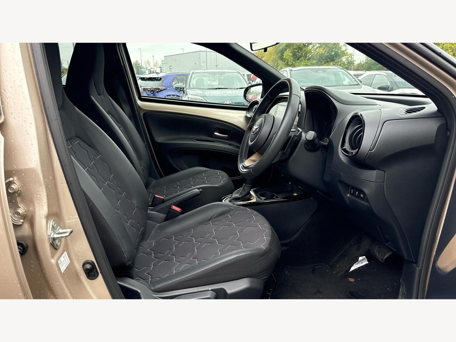 Used Toyota Aygo X 2023 for sale - 76307435: Photo 13