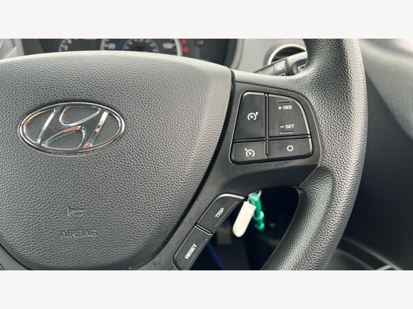 Used Hyundai i10 2017 for sale - 76240282: Photo 24