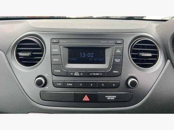 Used Hyundai i10 2017 for sale - 76240282: Photo 9