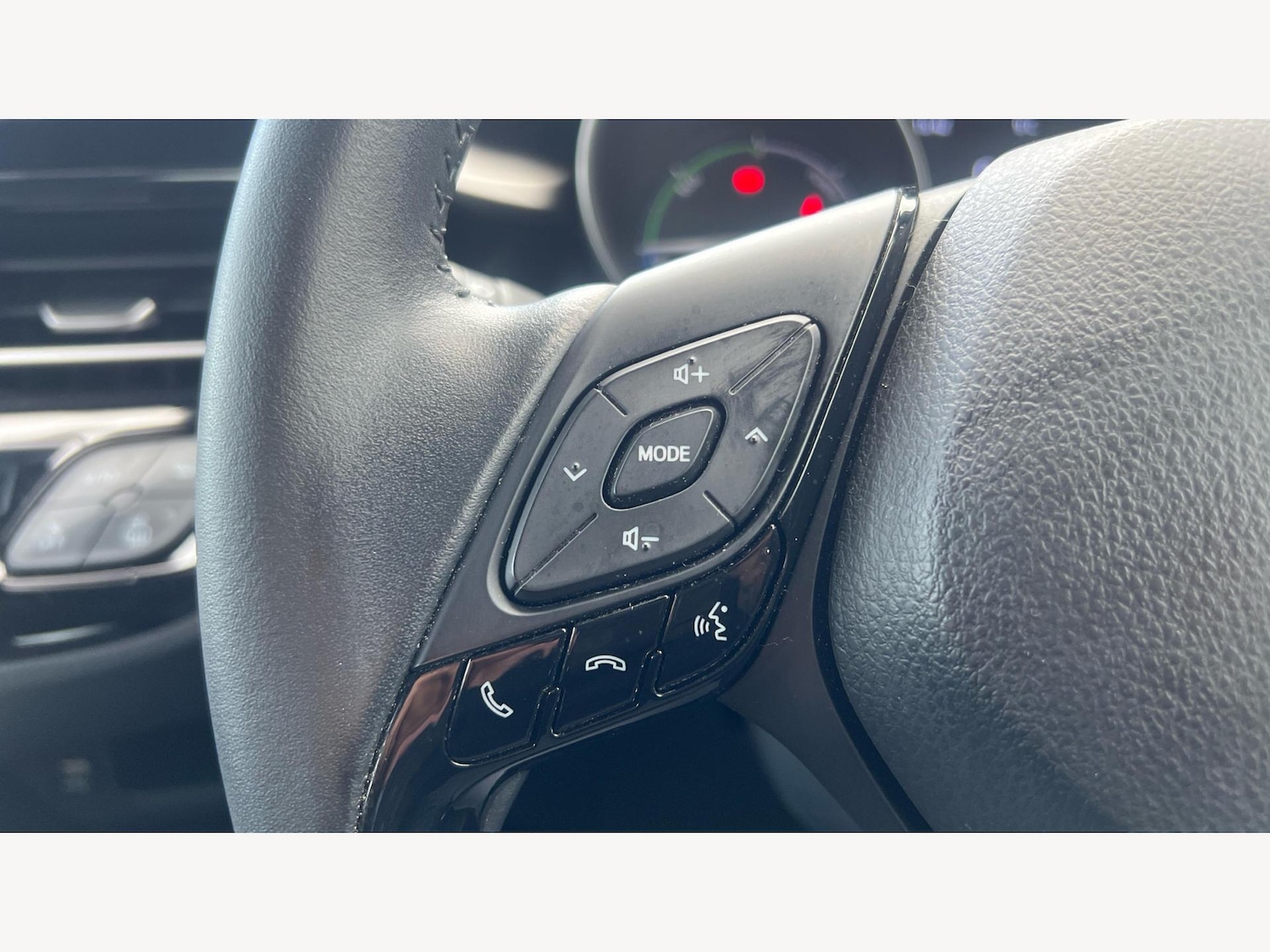 Used Toyota C-HR 2020 for sale - 76371496: Photo 28