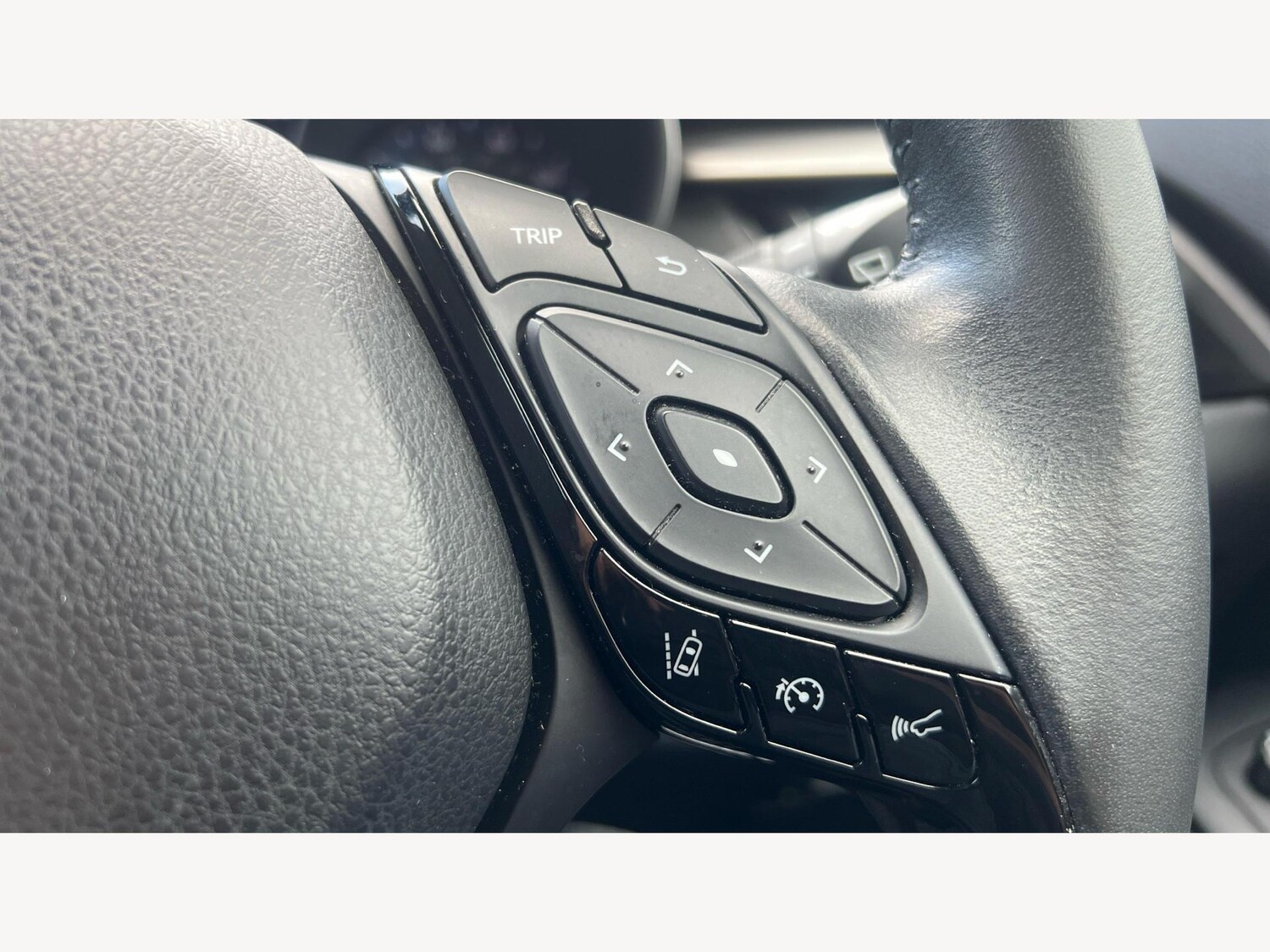 Used Toyota C-HR 2020 for sale - 76371496: Photo 29