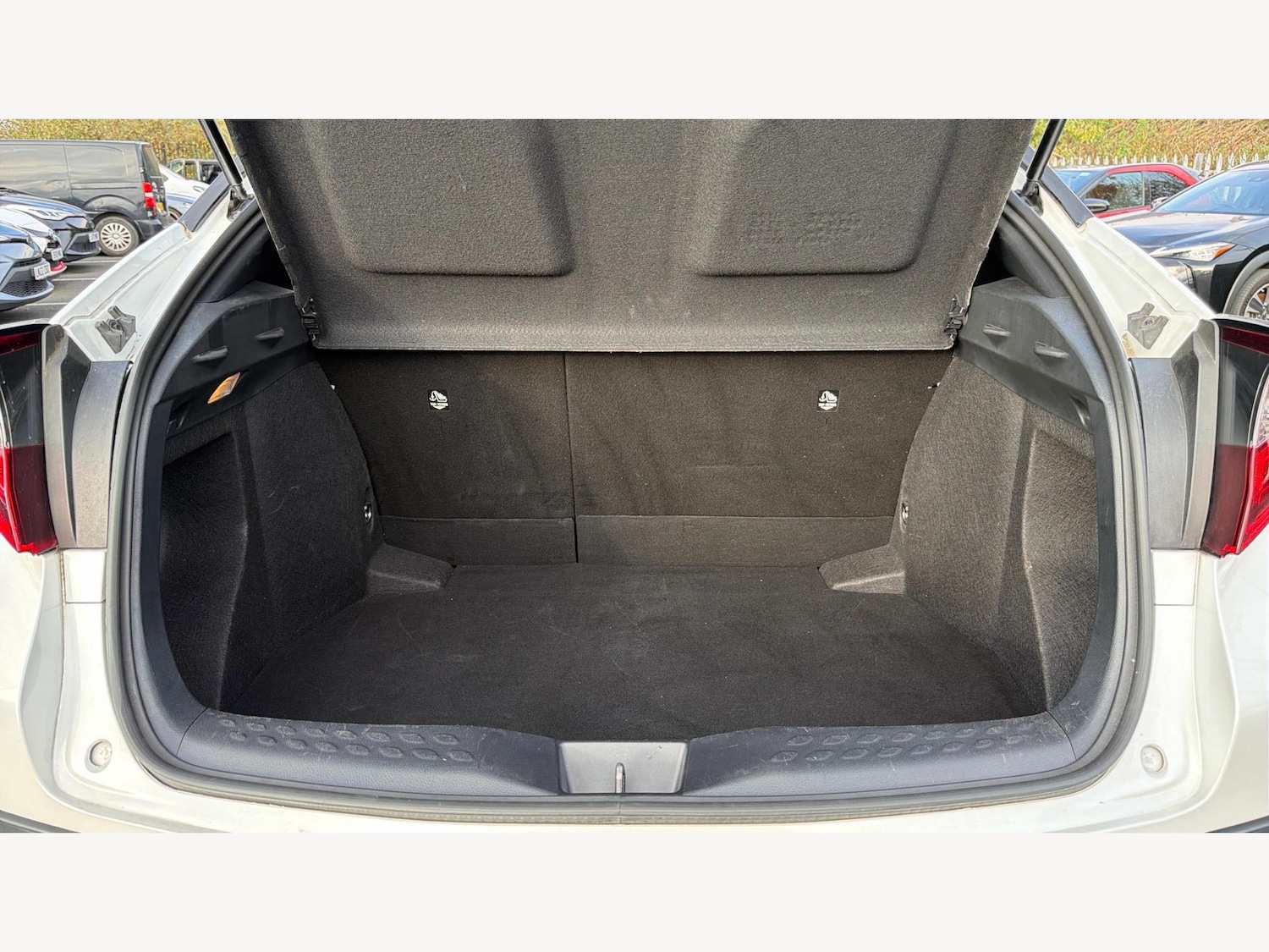 Used Toyota C-HR 2023 for sale - 76513353: Photo 16