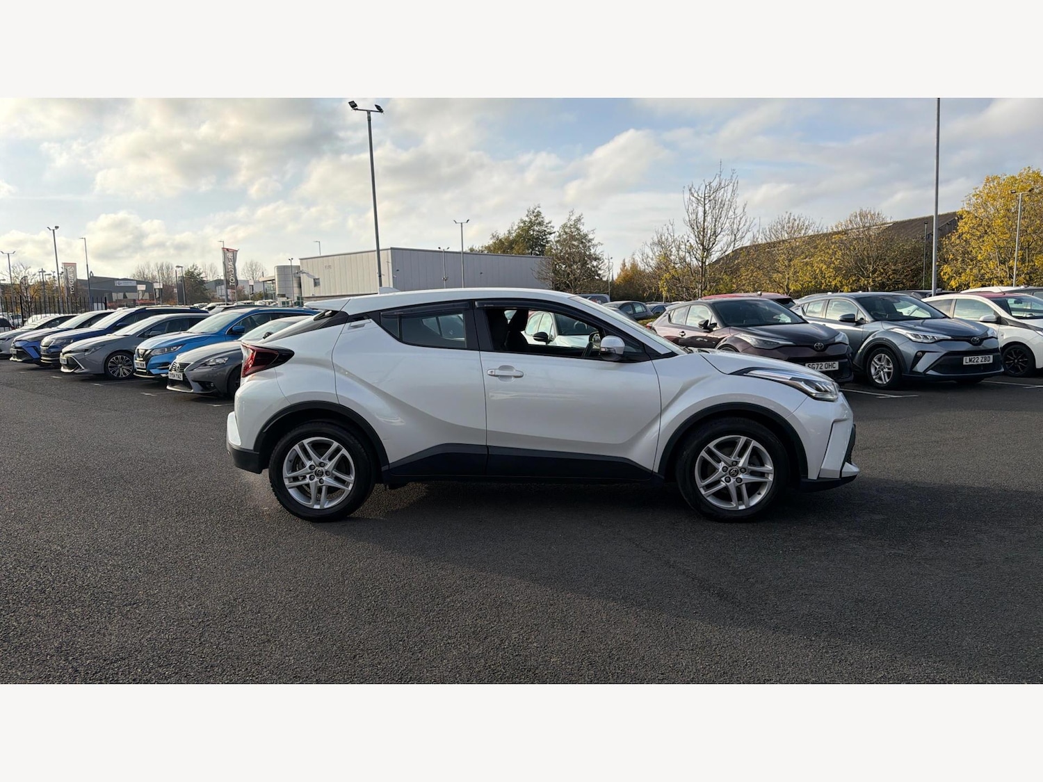 Used Toyota C-HR 2023 for sale - 76513353: Photo 18