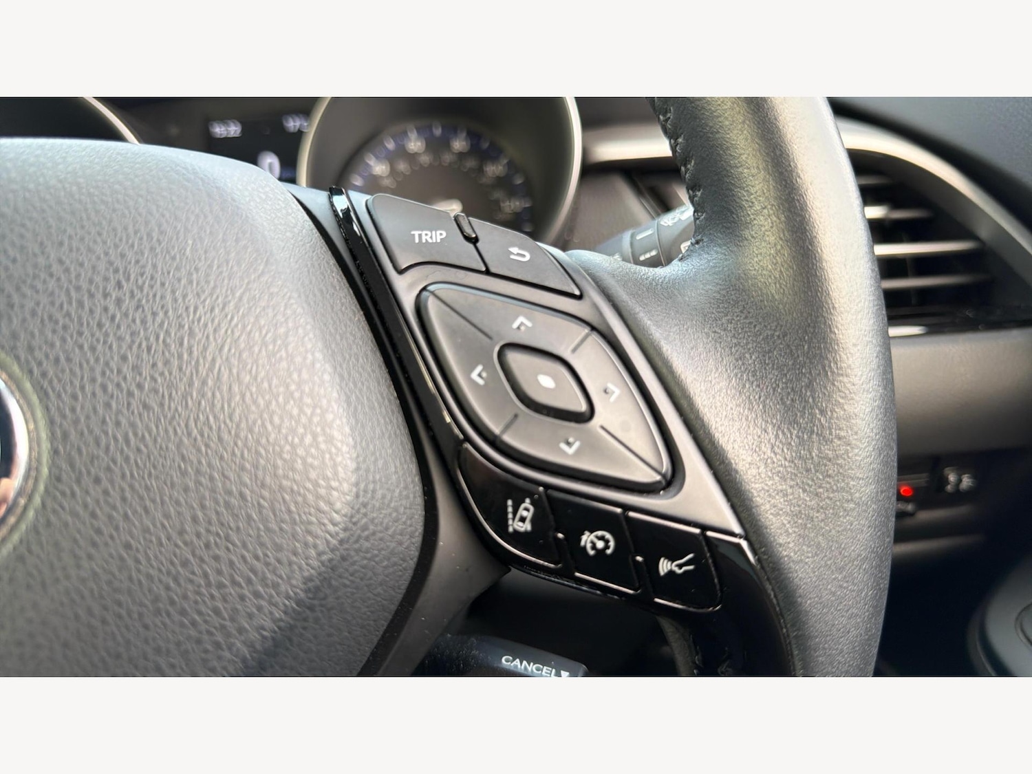 Used Toyota C-HR 2023 for sale - 76513353: Photo 28