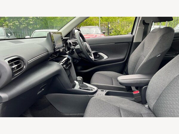 Used Toyota Yaris Cross 2023 for sale - 76227376: Photo 12