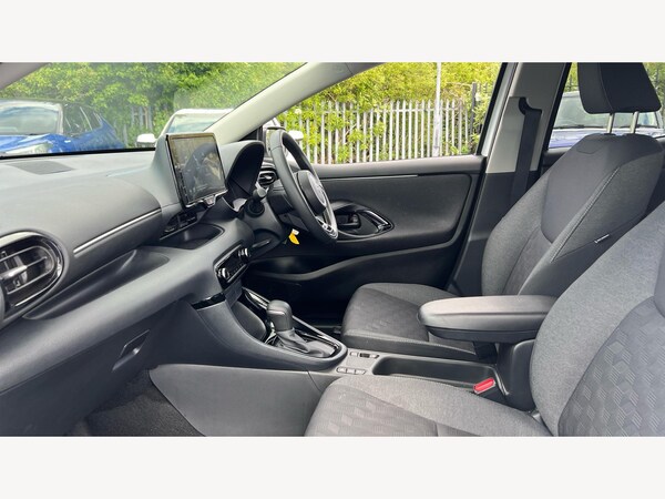 Used Toyota Yaris 2024 for sale - 75071152: Photo 12