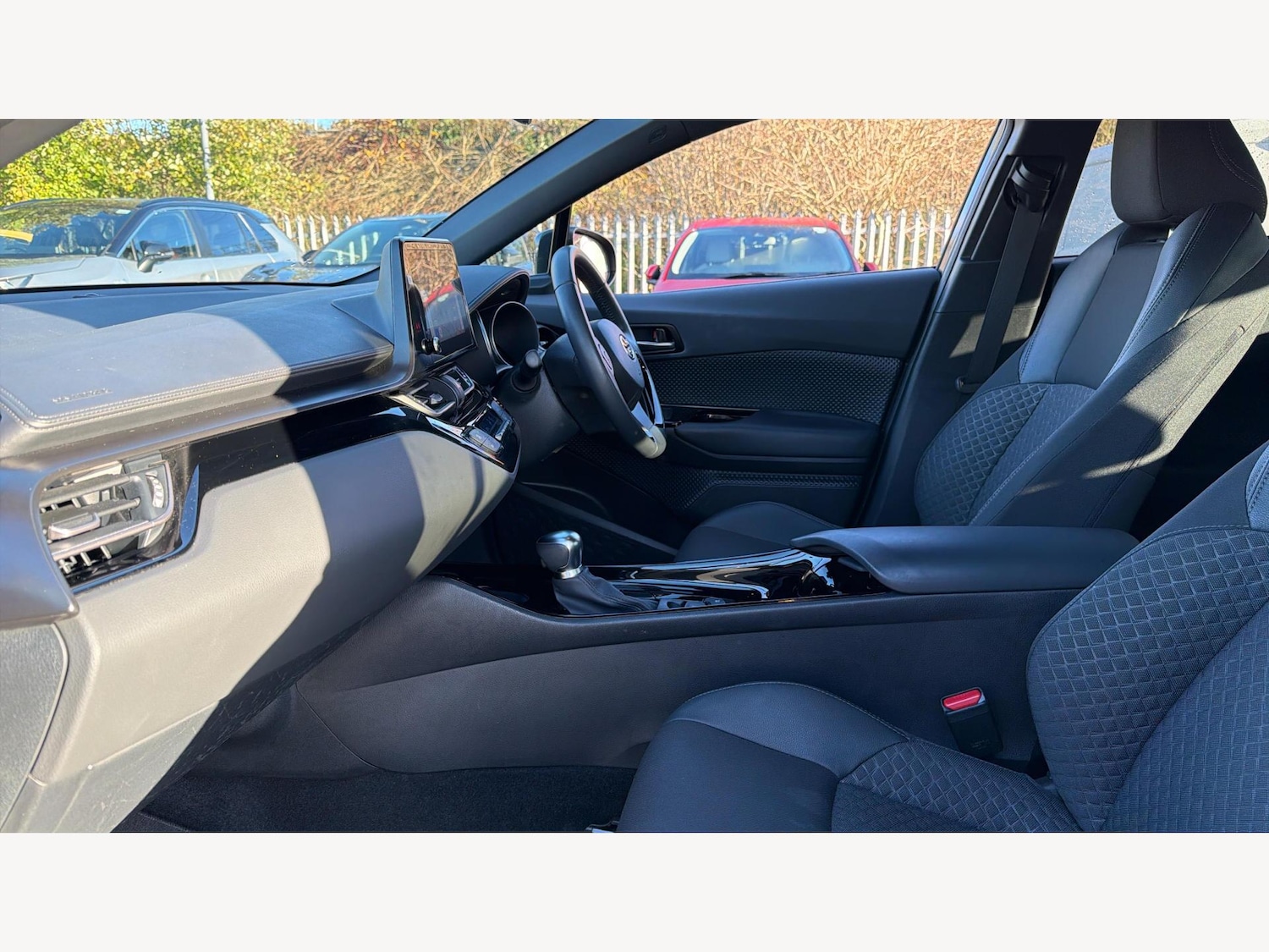 Used Toyota C-HR 2023 for sale - 76802006: Photo 12