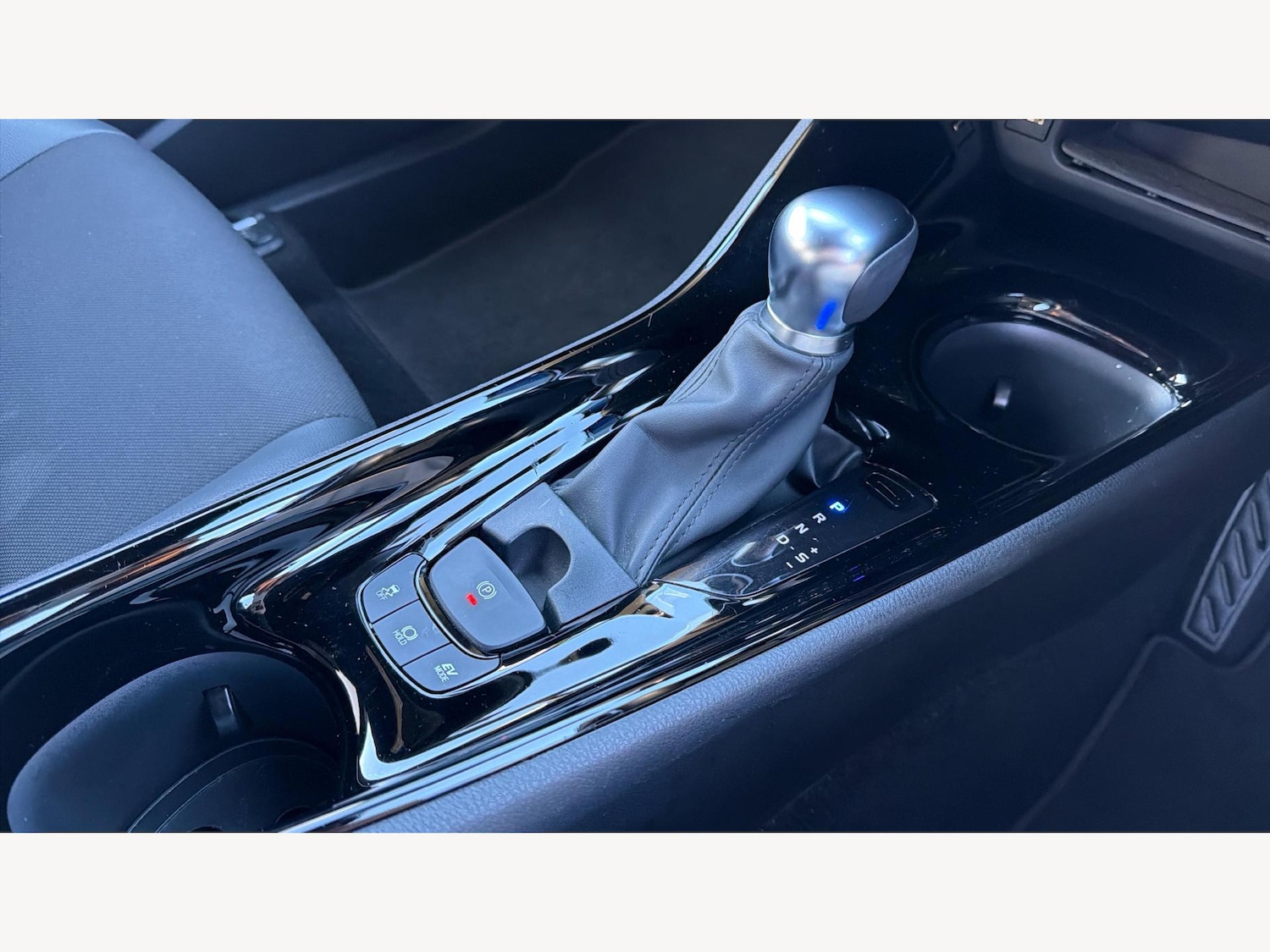 Used Toyota C-HR 2023 for sale - 76802006: Photo 30