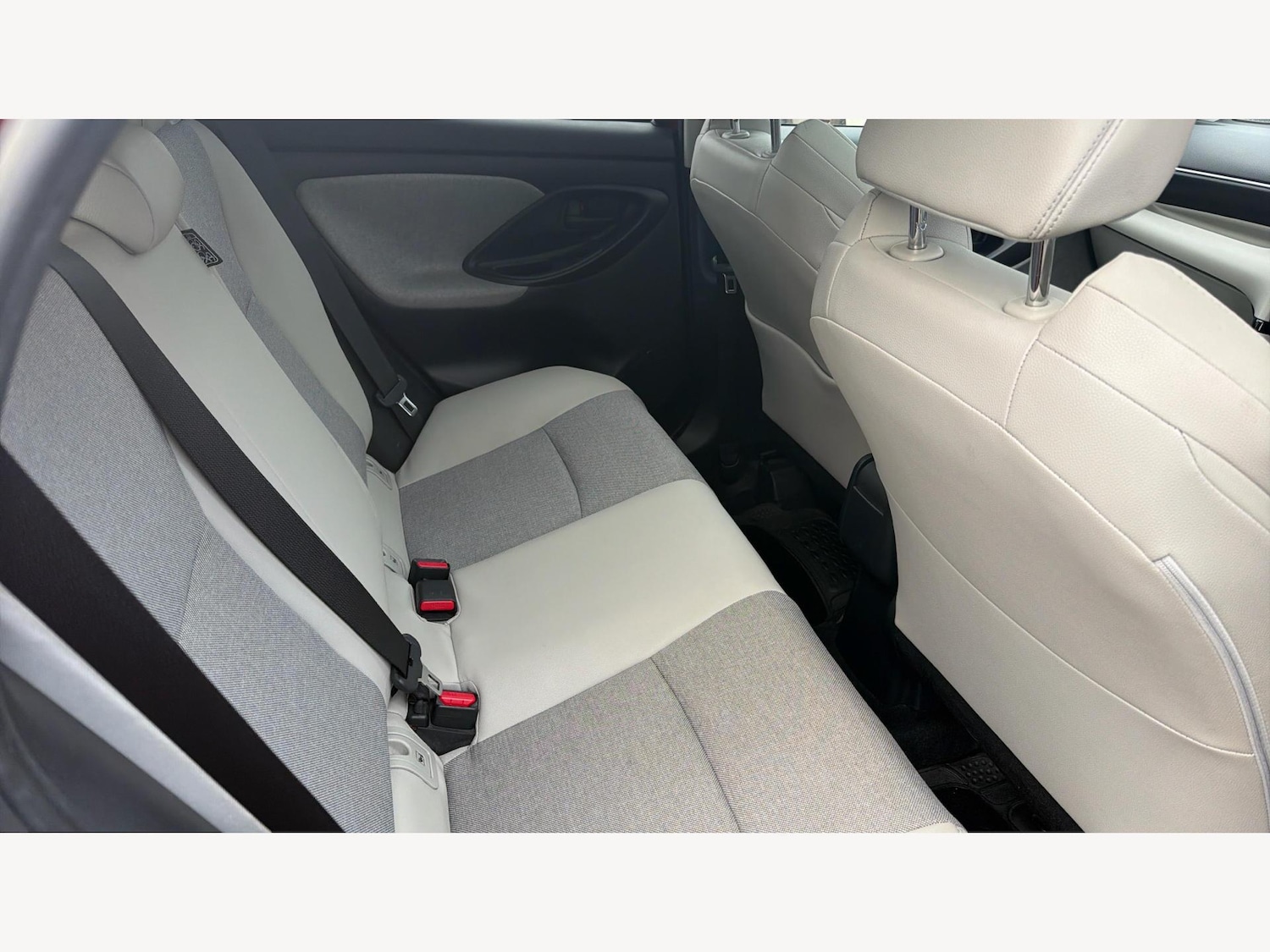 Used Toyota Yaris for sale - 77242840: Photo 14