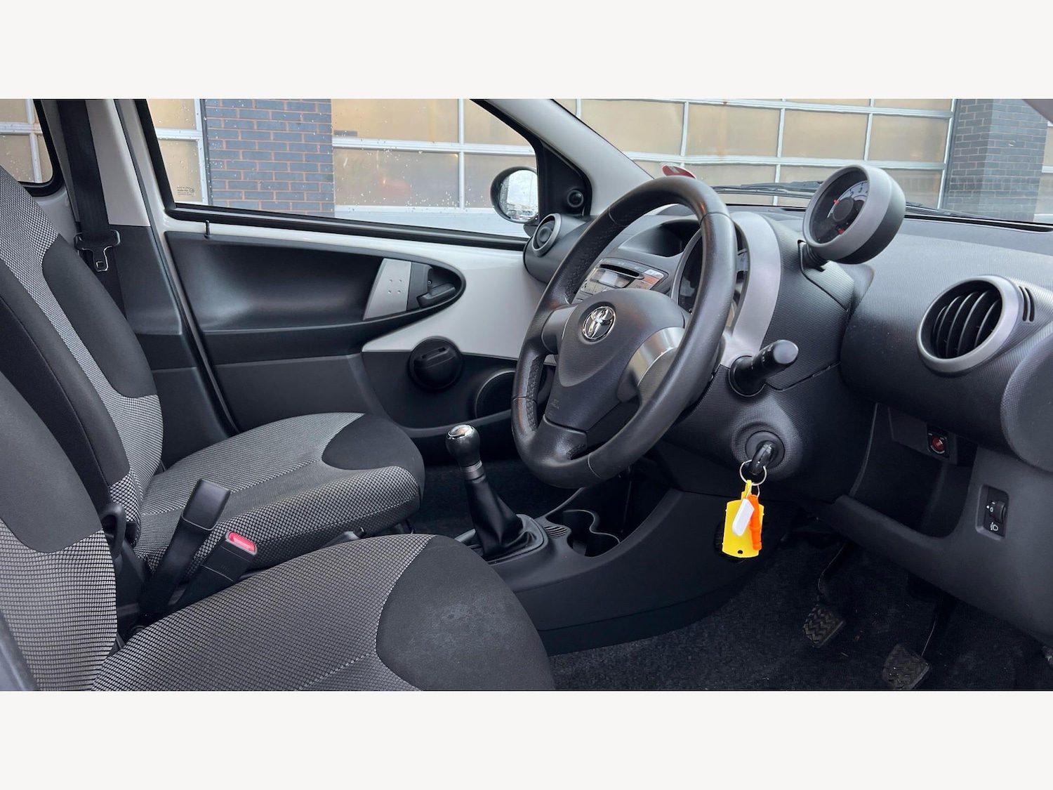 Used Toyota AYGO 2012 for sale - 77853186: Photo 13