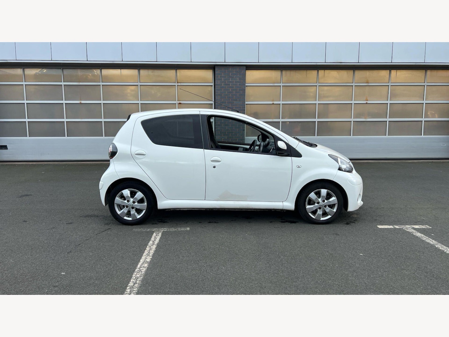 Used Toyota AYGO 2012 for sale - 77853186: Photo 18