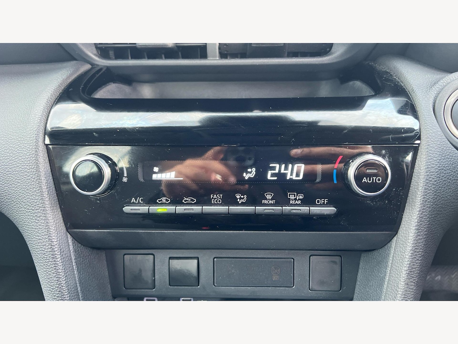 Used Toyota Yaris Cross 2025 for sale - 76326698: Photo 29