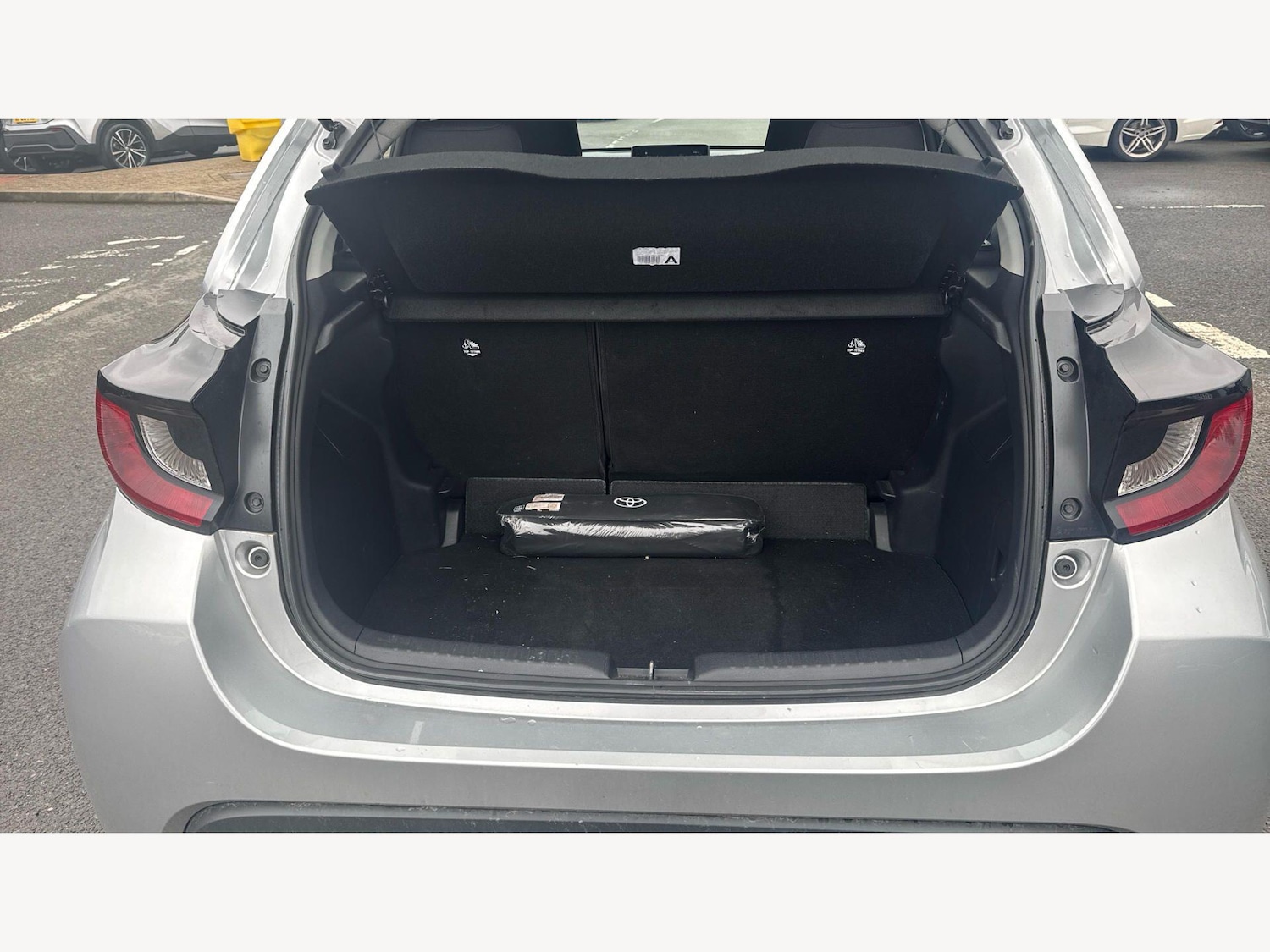 Used Toyota Yaris 2024 for sale - 77637353: Photo 16