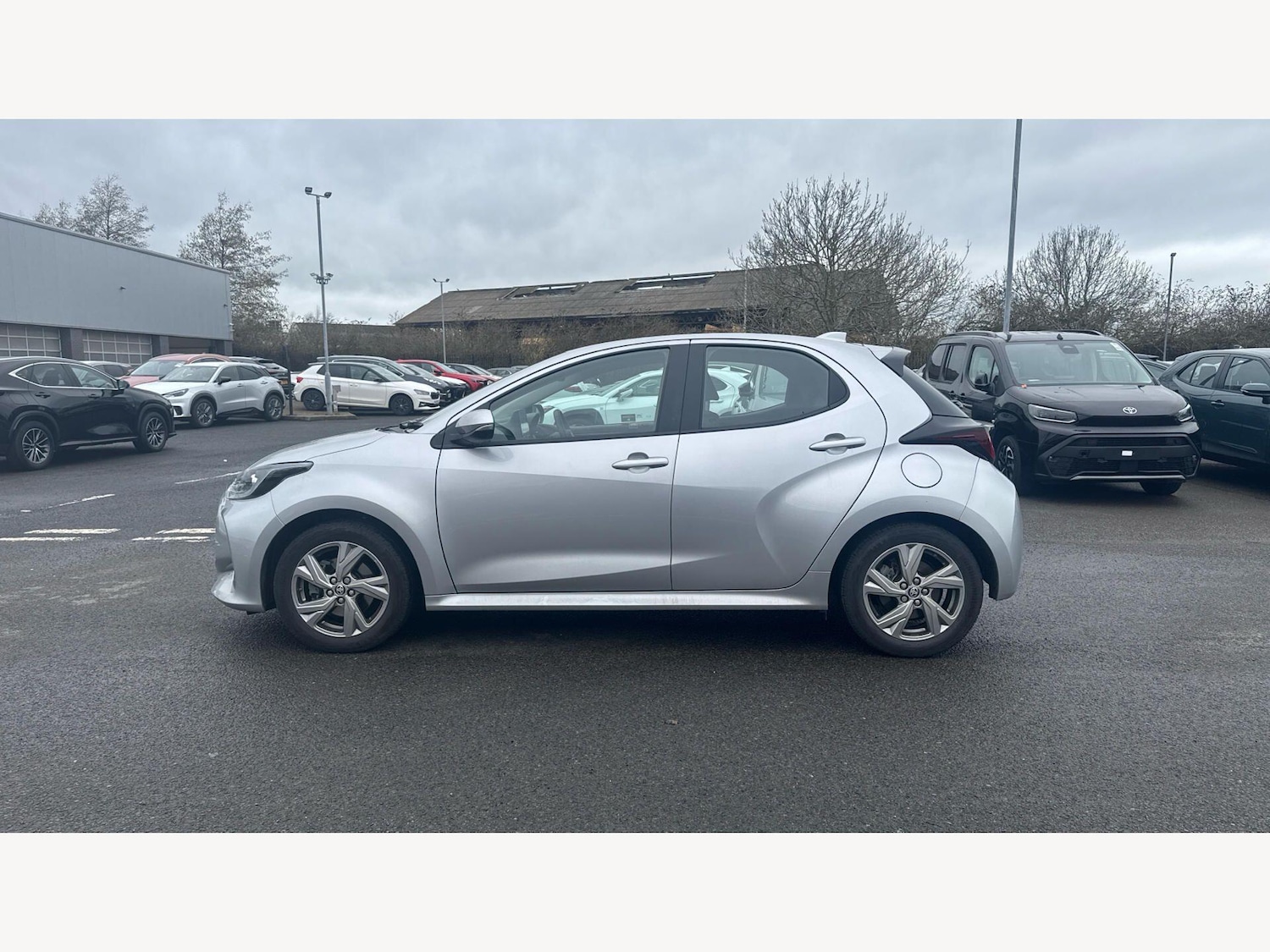 Used Toyota Yaris 2024 for sale - 77637353: Photo 19