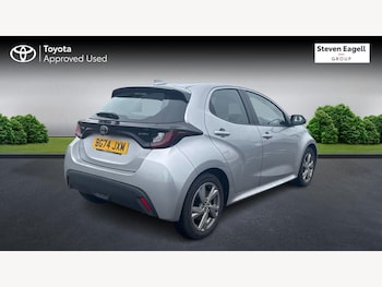 Used Toyota Yaris 2024 for sale - 77637353: Photo