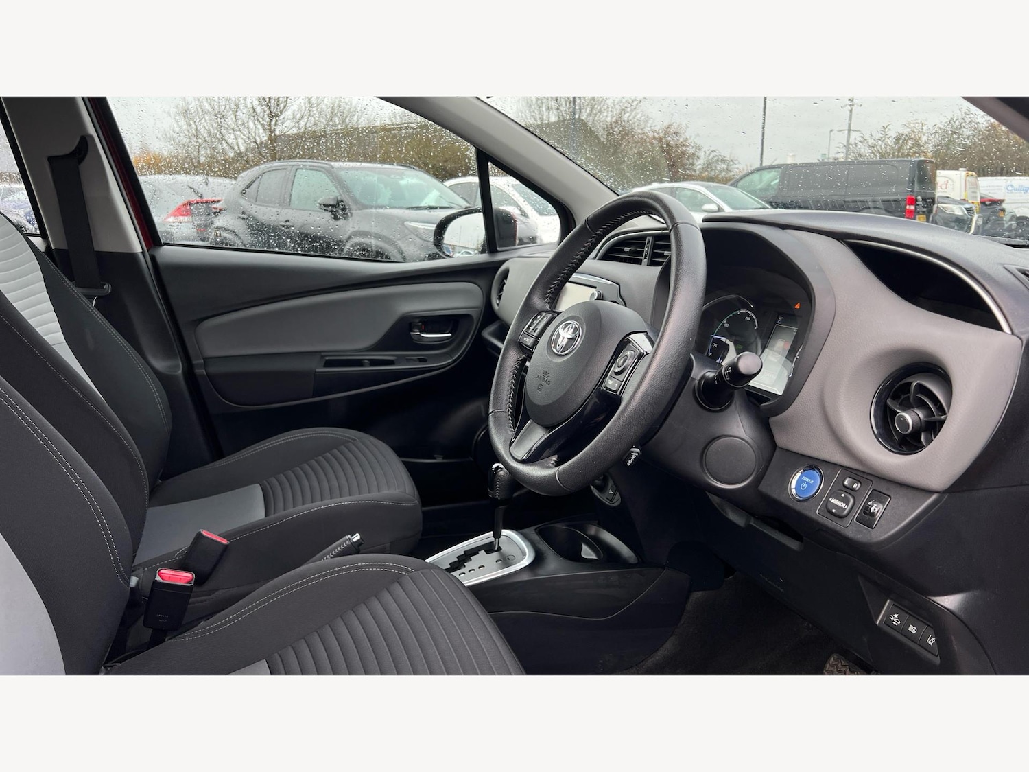 Used Toyota Yaris 2018 for sale - 76865125: Photo 13