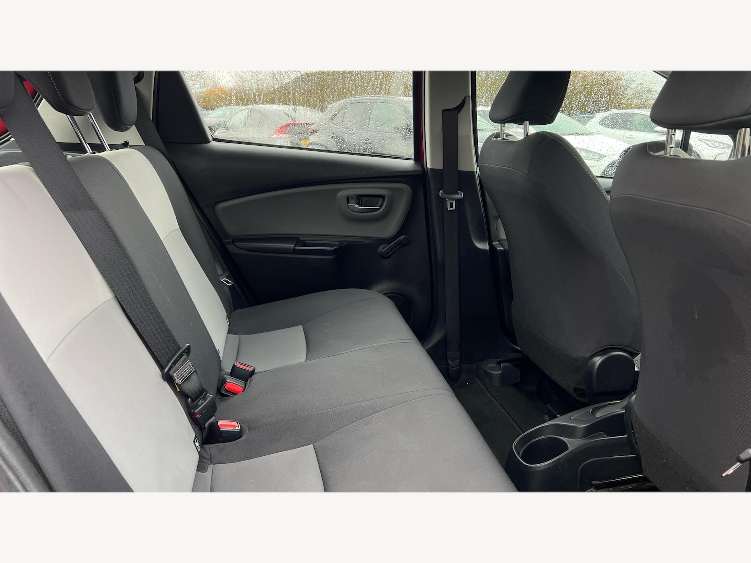 Used Toyota Yaris 2018 for sale - 76865125: Photo 14