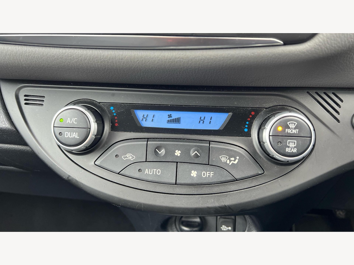 Used Toyota Yaris 2018 for sale - 76865125: Photo 29