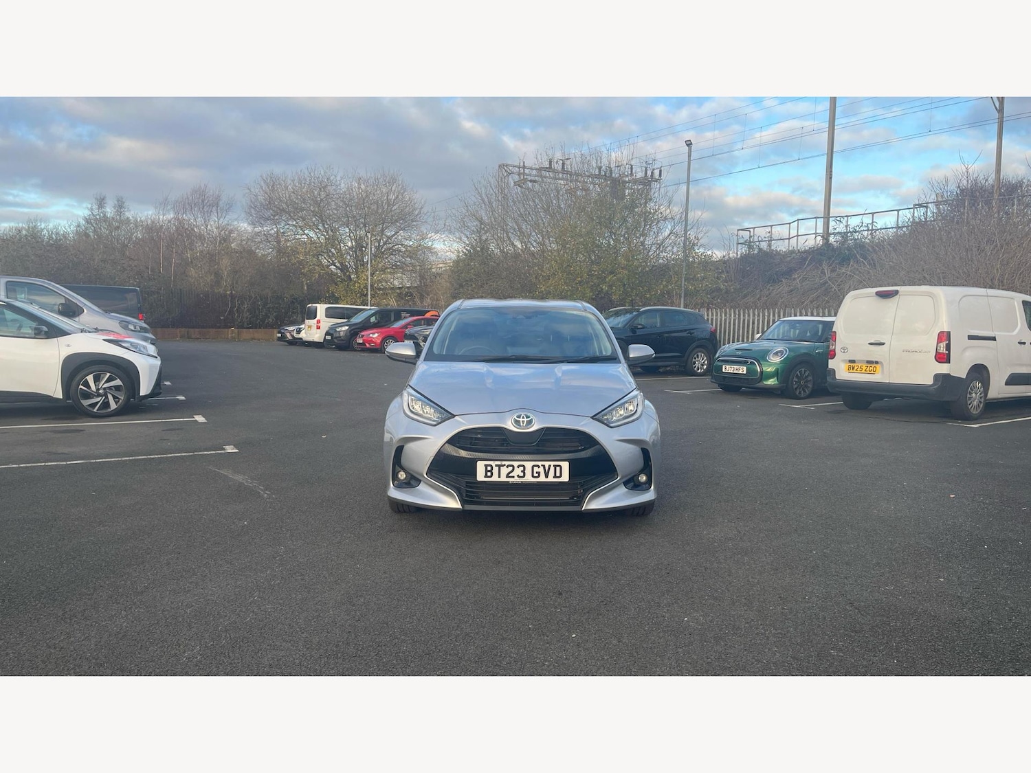 Used Toyota Yaris 2023 for sale - 77090936: Photo 17