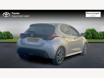 Used Toyota Yaris 2023 for sale - 77090936: Photo