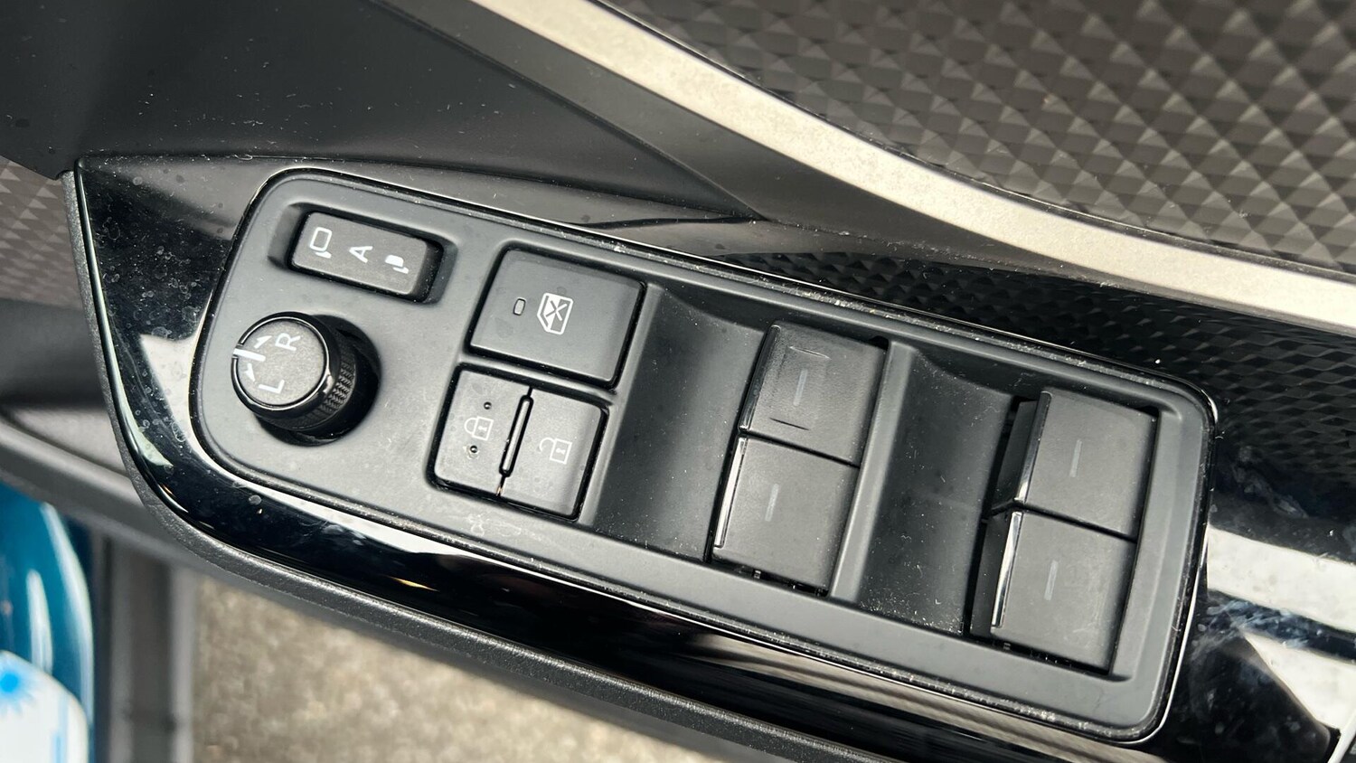 Used Toyota C-HR for sale - 77230554: Photo 38