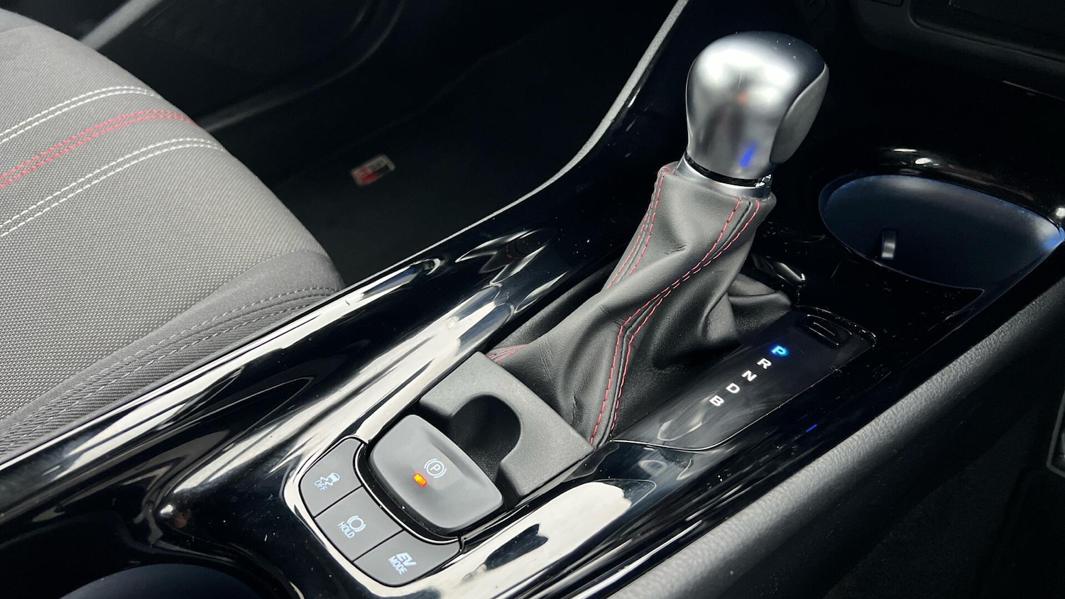 Used Toyota C-HR 2023 for sale - 76801527: Photo 34