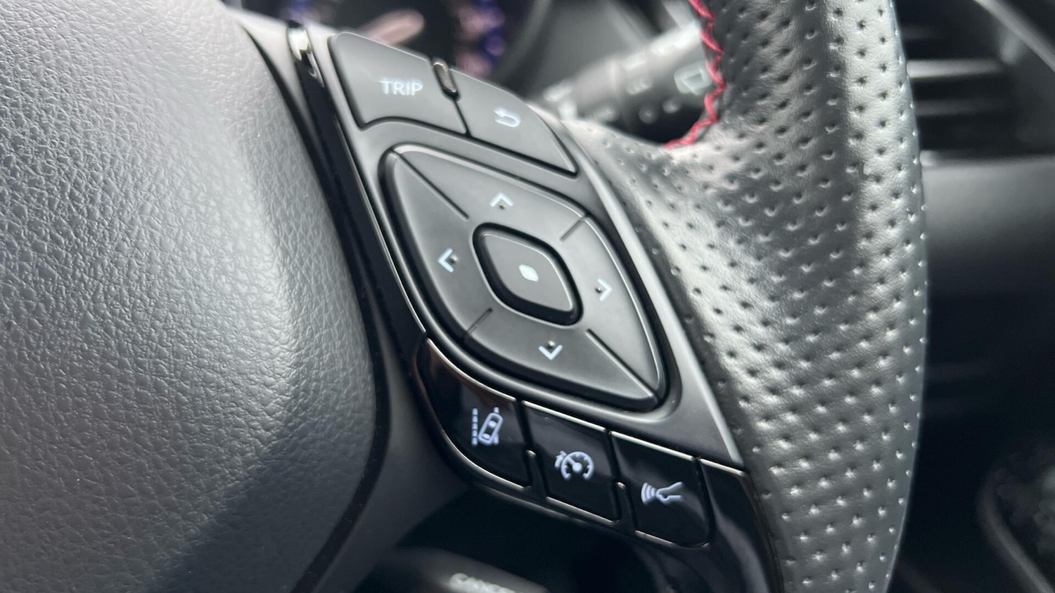 Used Toyota C-HR 2023 for sale - 76801527: Photo 36