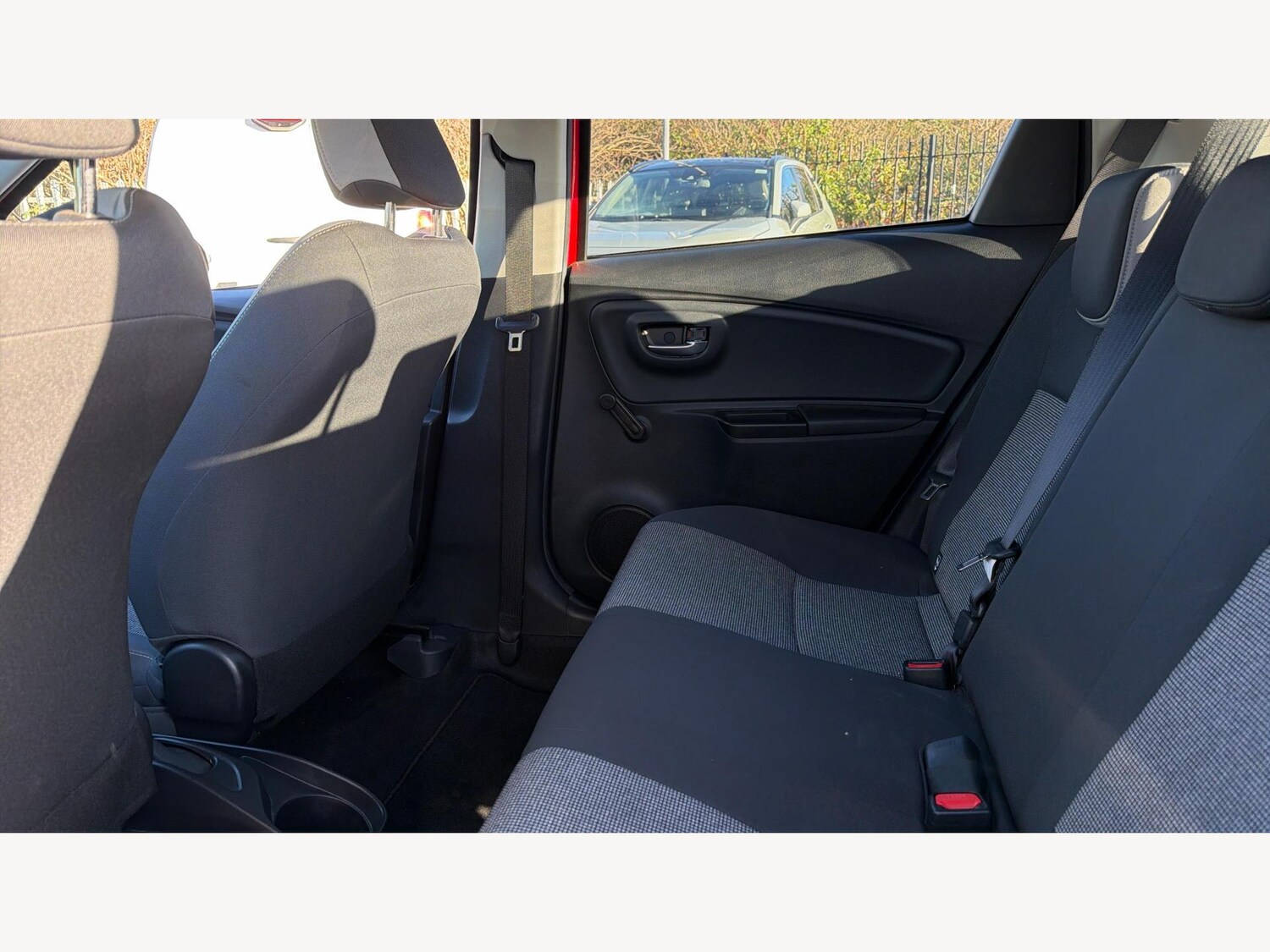 Used Toyota Yaris 2020 for sale - 76512073: Photo 15