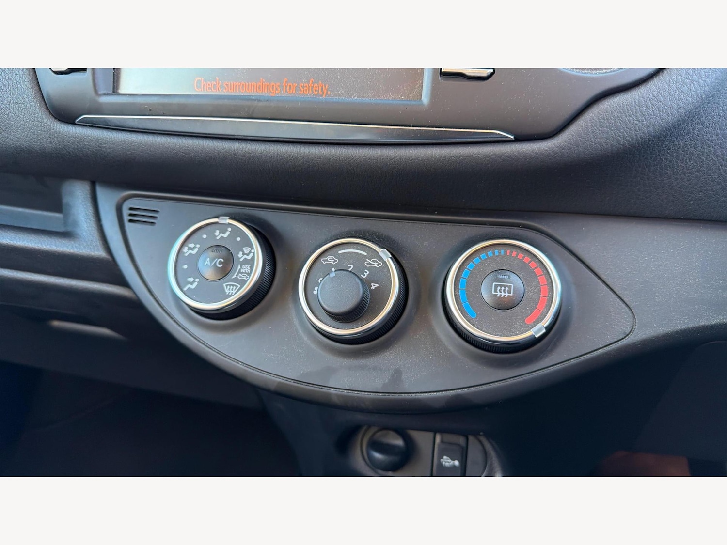 Used Toyota Yaris 2020 for sale - 76512073: Photo 29