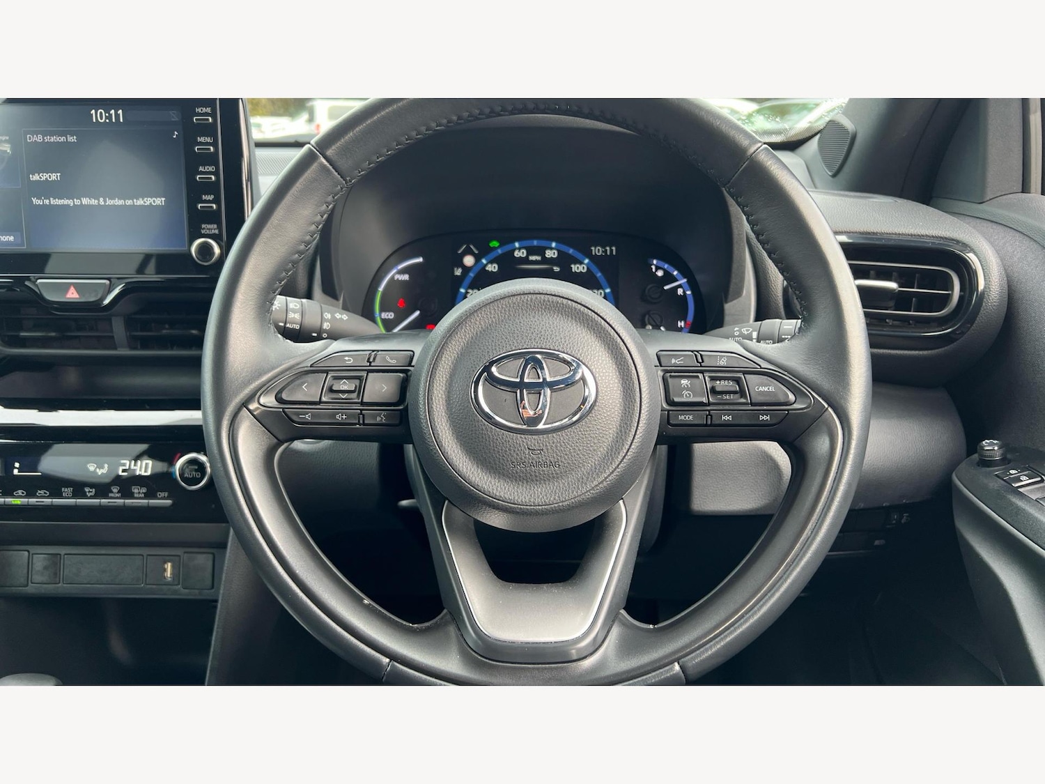 Used Toyota Yaris Cross 2023 for sale - 76742802: Photo 10