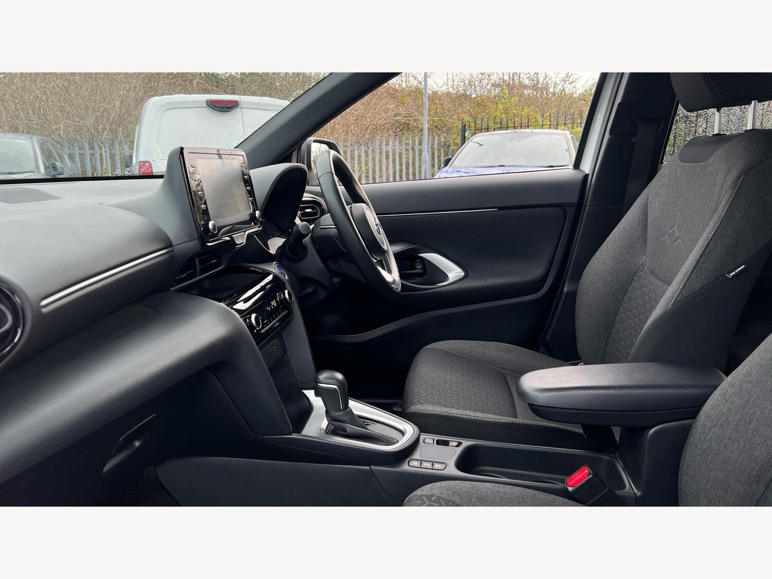 Used Toyota Yaris Cross 2023 for sale - 76742802: Photo 12