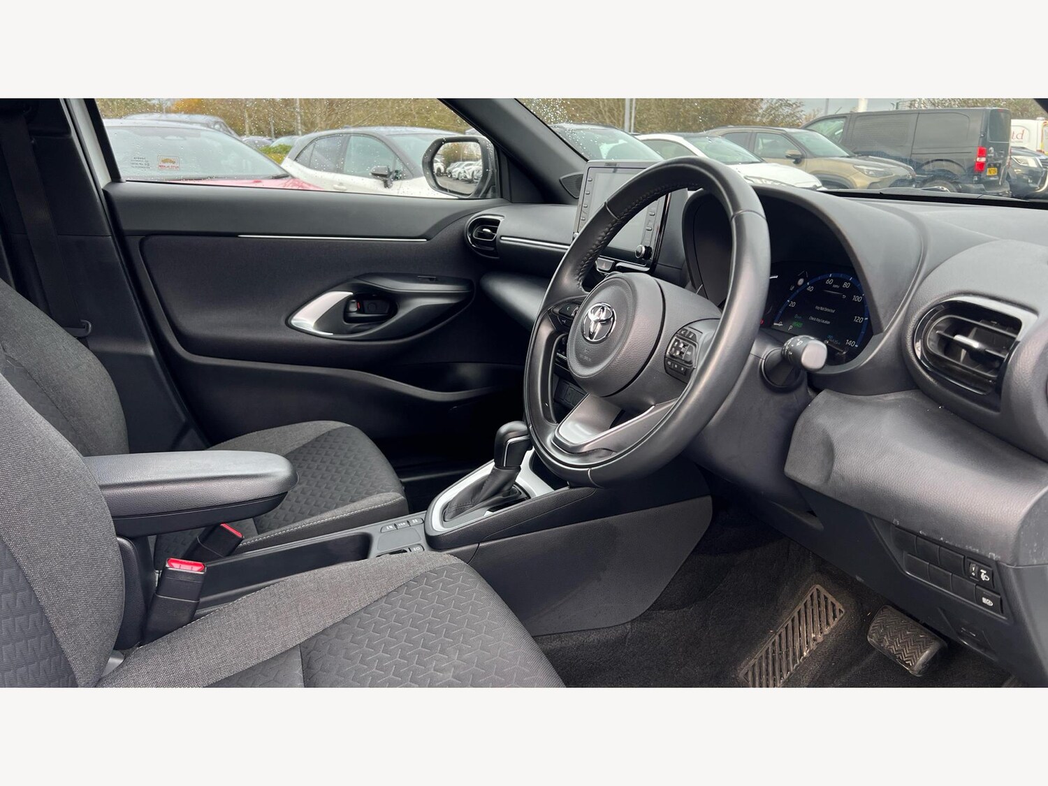 Used Toyota Yaris Cross 2023 for sale - 76742802: Photo 13