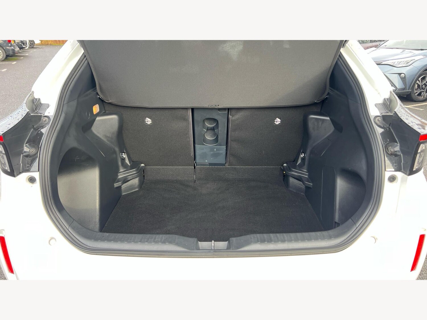 Used Toyota Yaris Cross 2023 for sale - 76742802: Photo 16