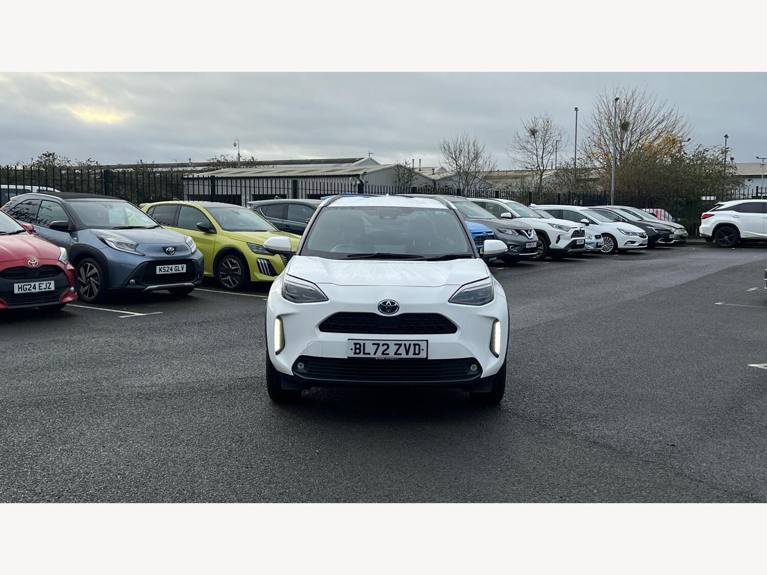 Used Toyota Yaris Cross 2023 for sale - 76742802: Photo 17