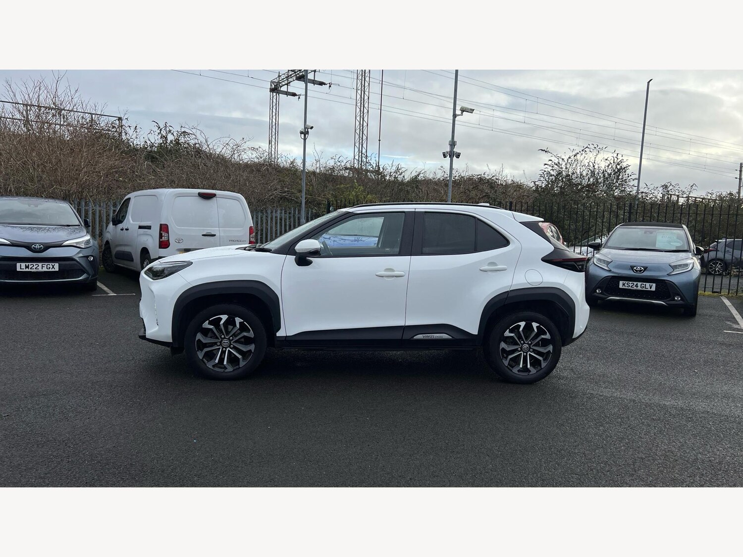 Used Toyota Yaris Cross 2023 for sale - 76742802: Photo 19