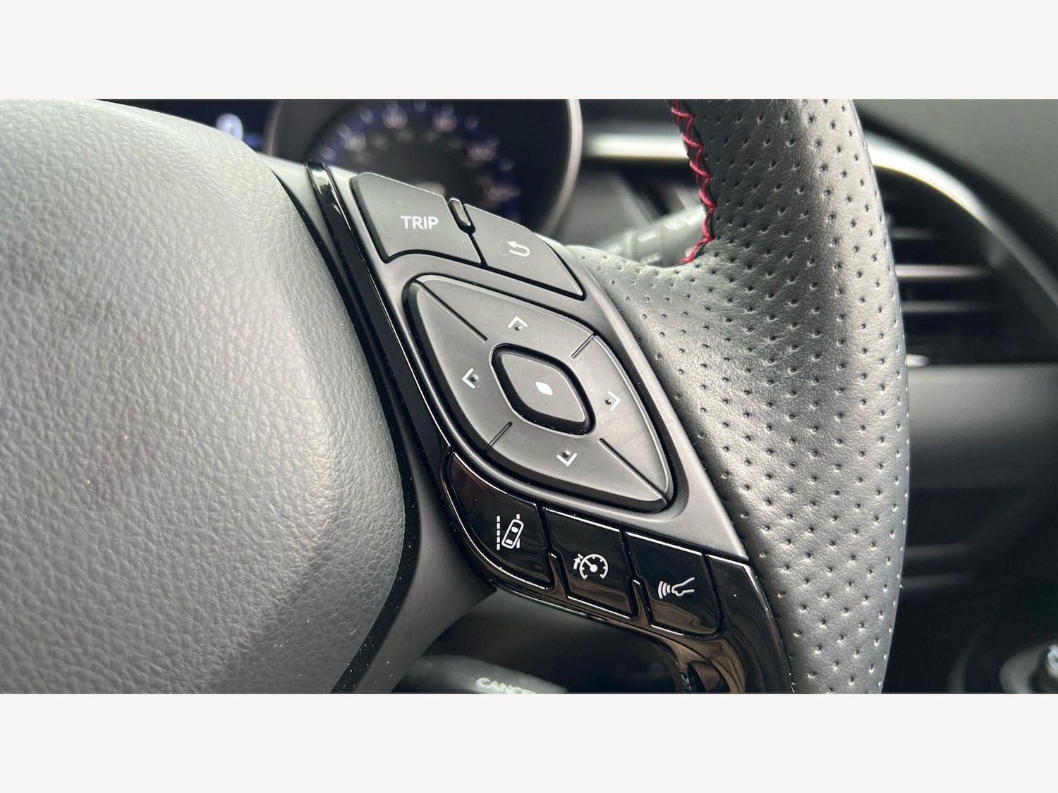 Used Toyota C-HR 2023 for sale - 77893134: Photo 30