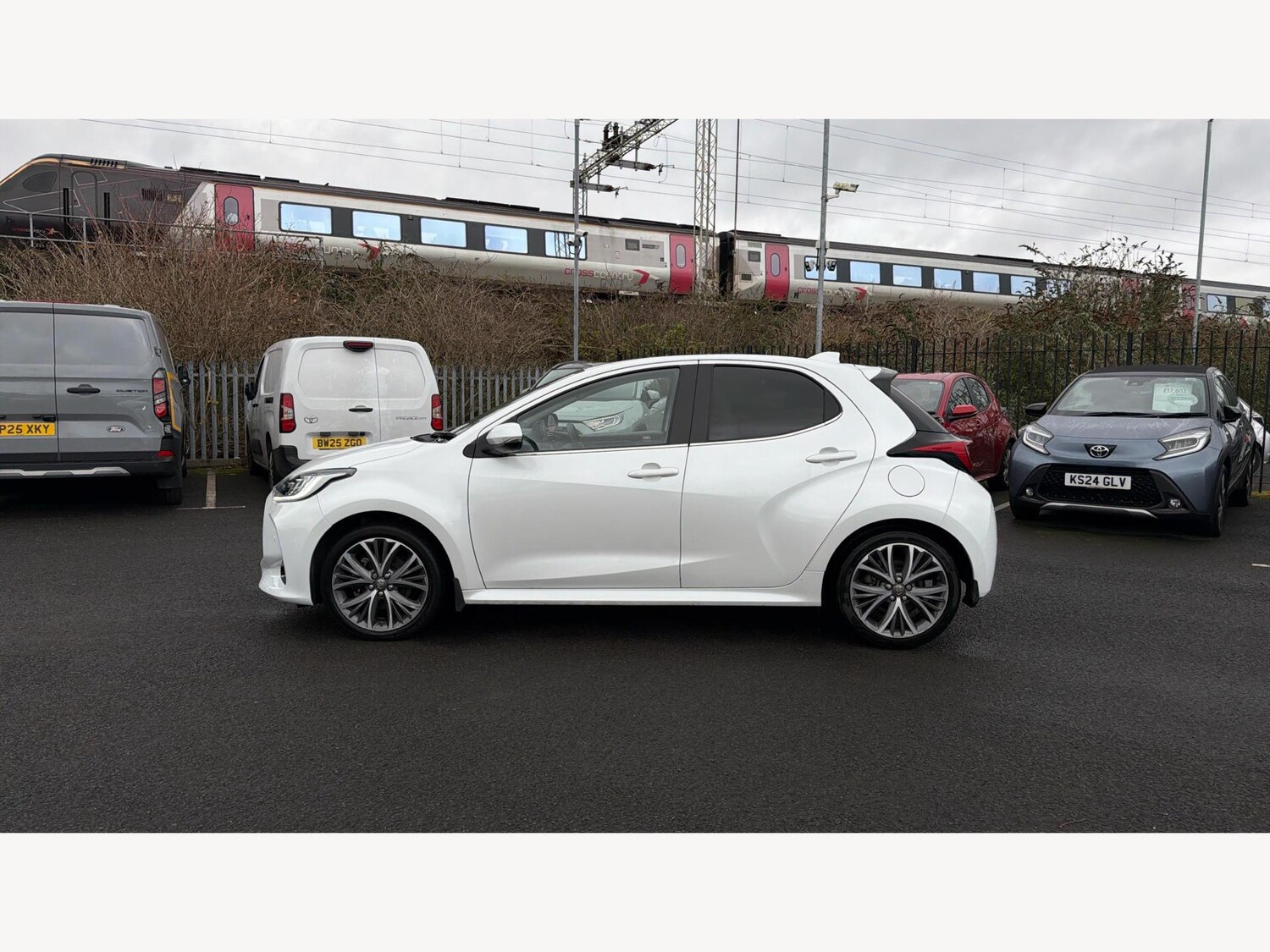 Used Toyota Yaris 2022 for sale - 76620004: Photo 19