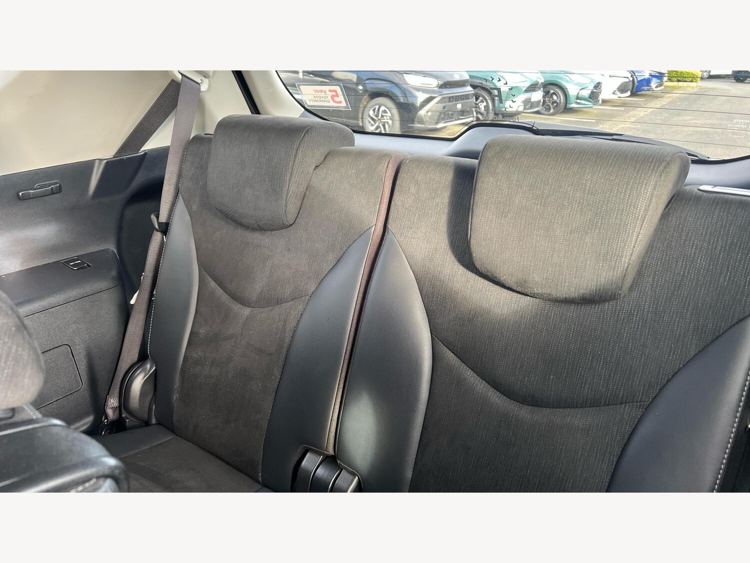 Used Toyota Prius+ 2018 for sale - 77424730: Photo 31