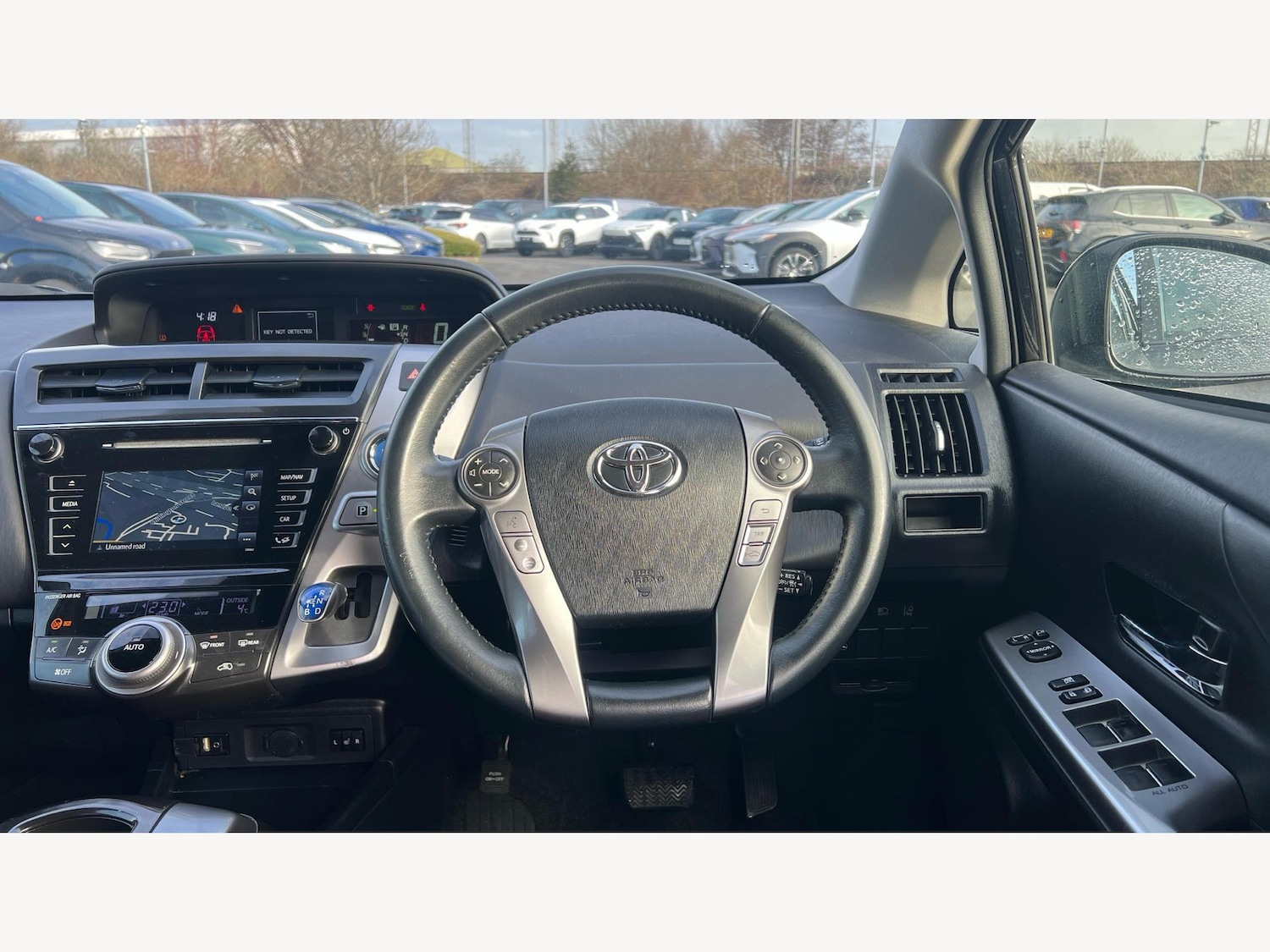 Used Toyota Prius+ 2018 for sale - 77424730: Photo 8