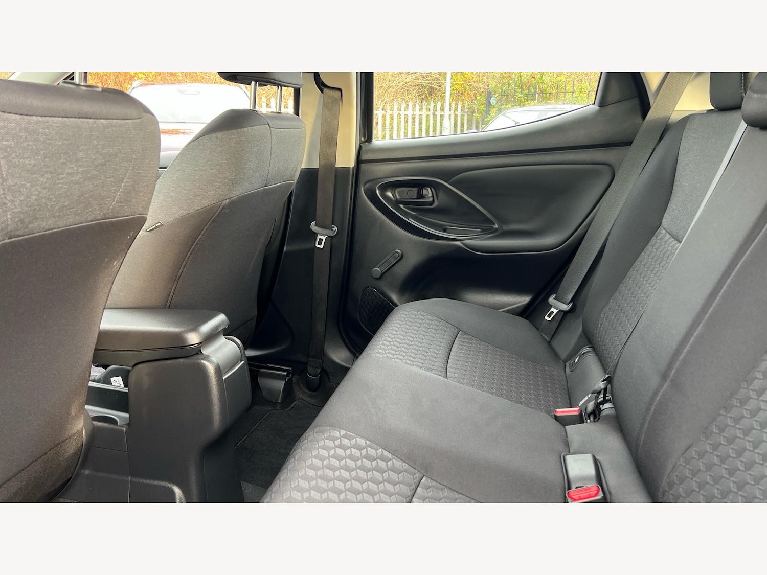 Used Toyota Yaris 2022 for sale - 76521976: Photo 15