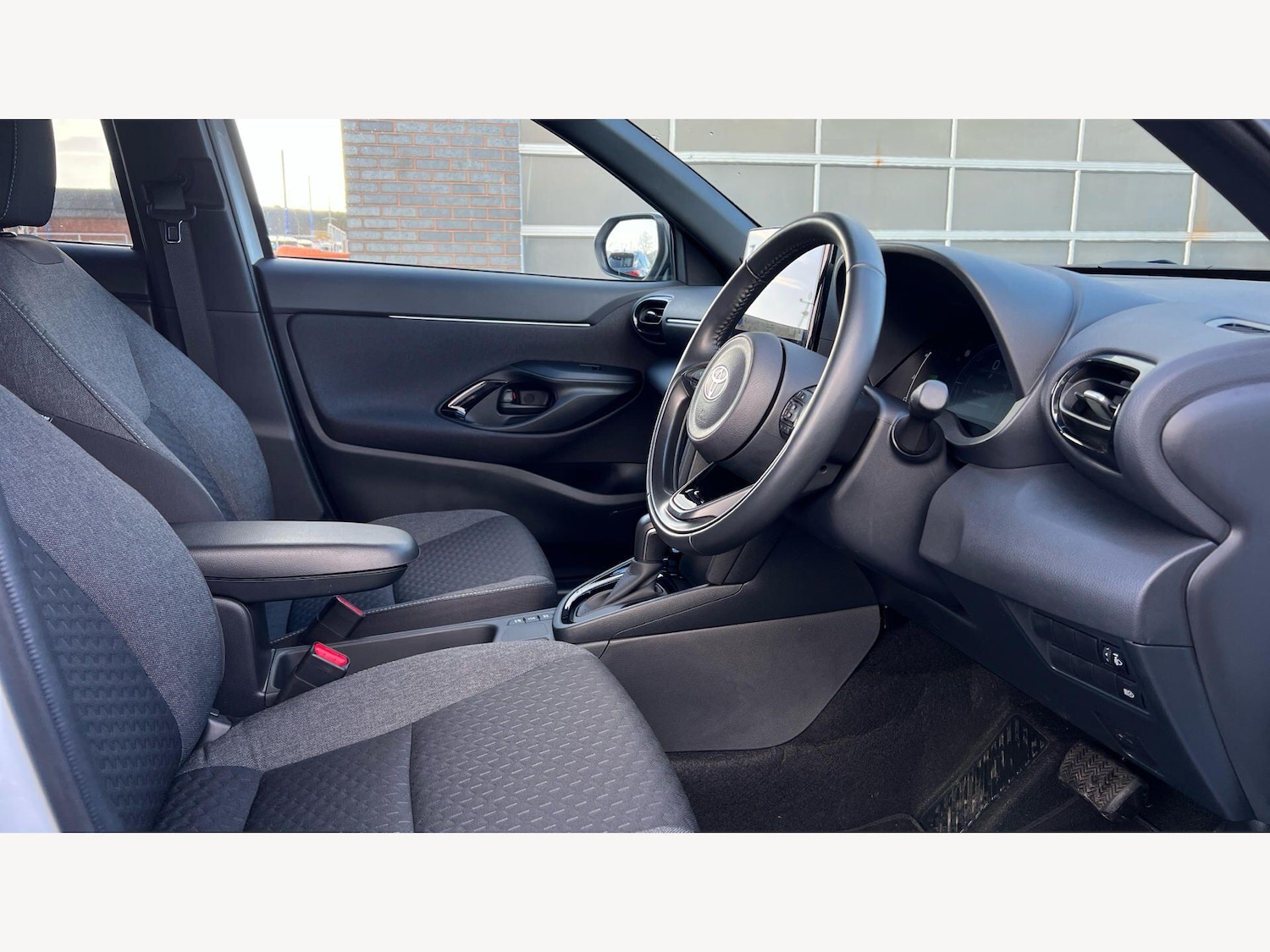 Used Toyota Yaris Cross 2024 for sale - 78115461: Photo 13