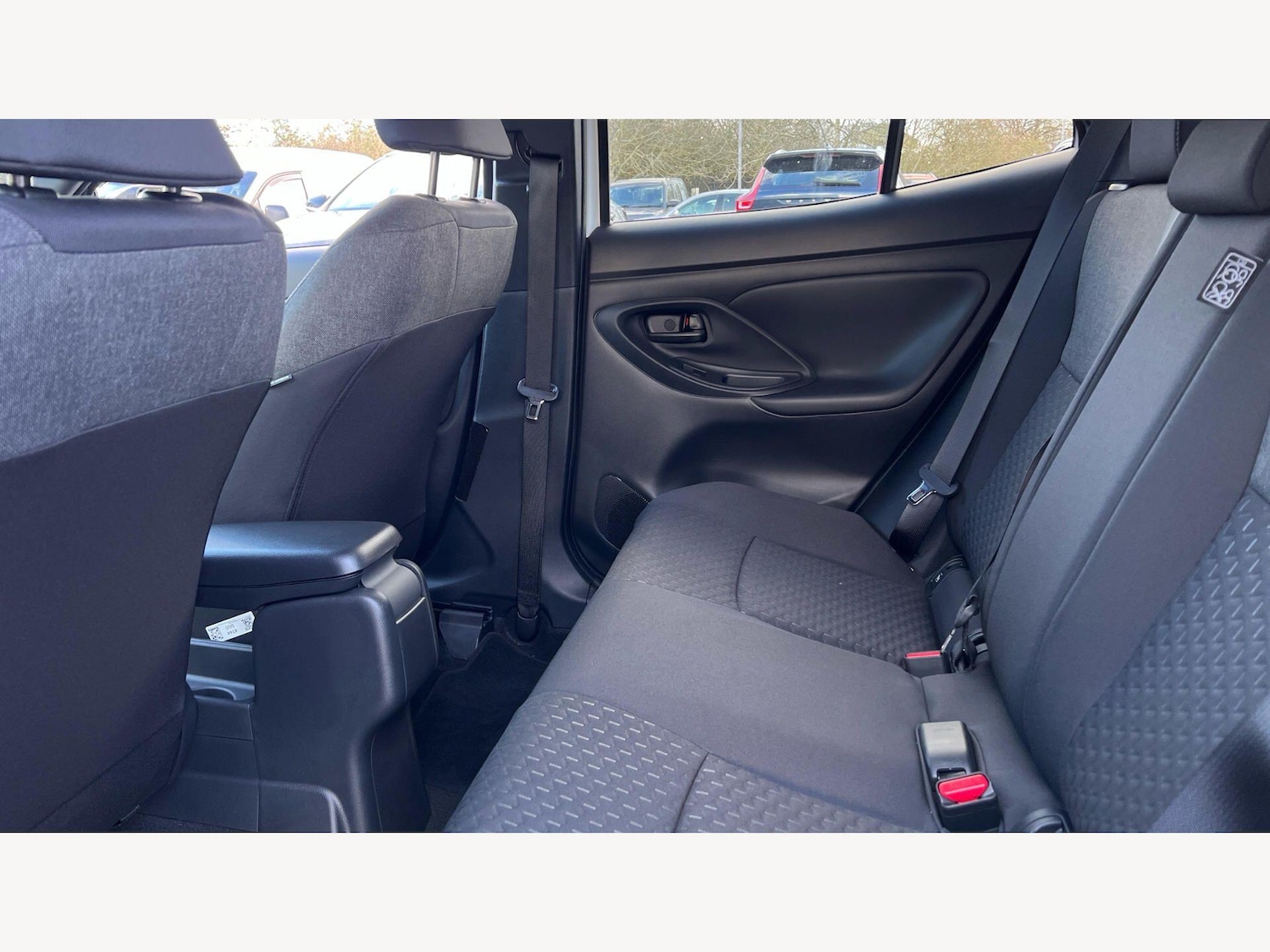 Used Toyota Yaris Cross 2024 for sale - 78115461: Photo 15