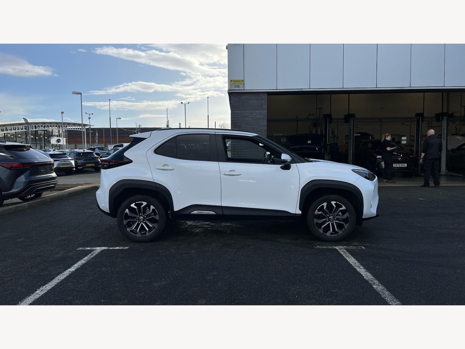 Used Toyota Yaris Cross 2024 for sale - 78115461: Photo 18