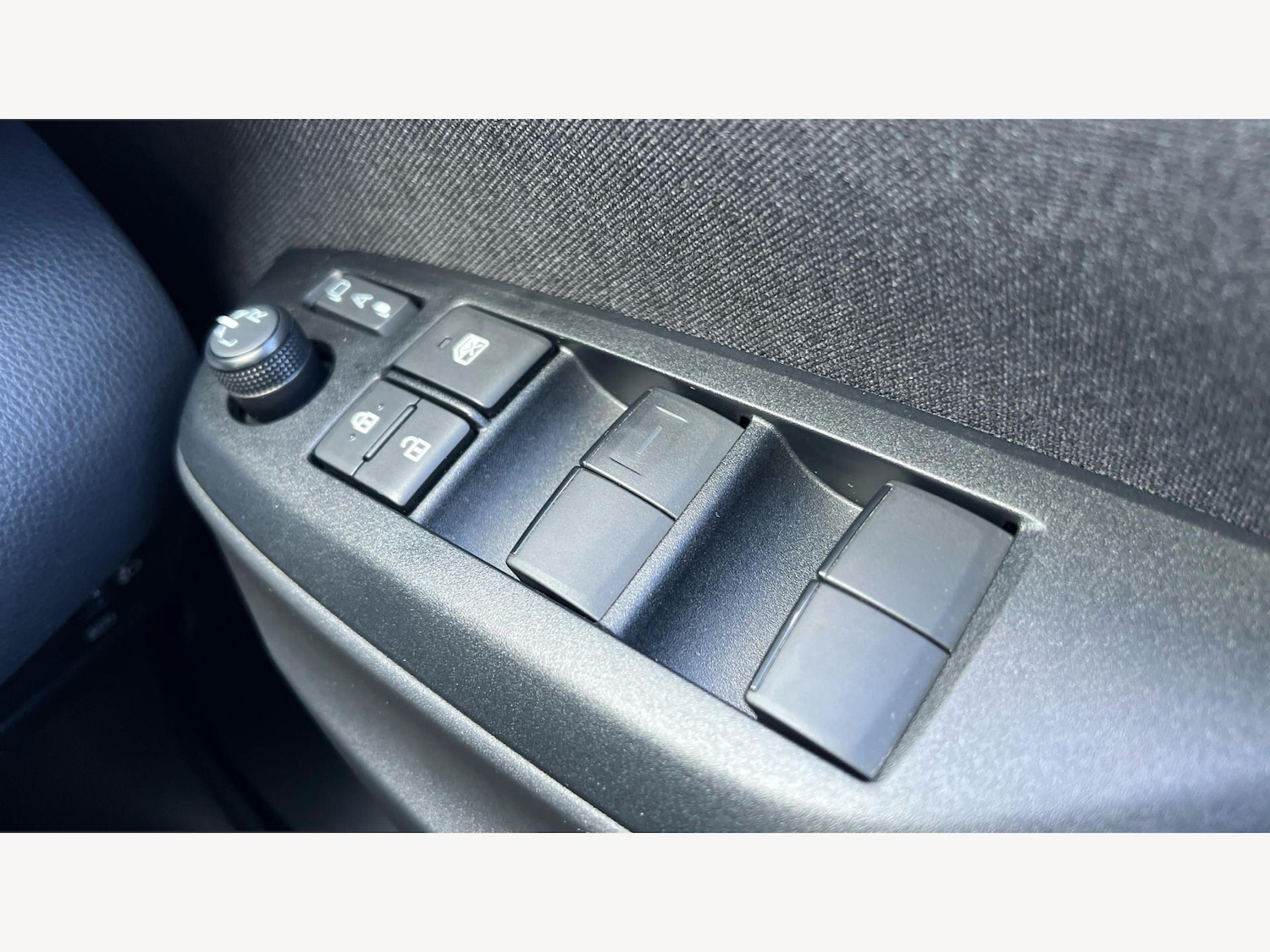 Used Toyota Yaris Cross 2024 for sale - 78115461: Photo 31