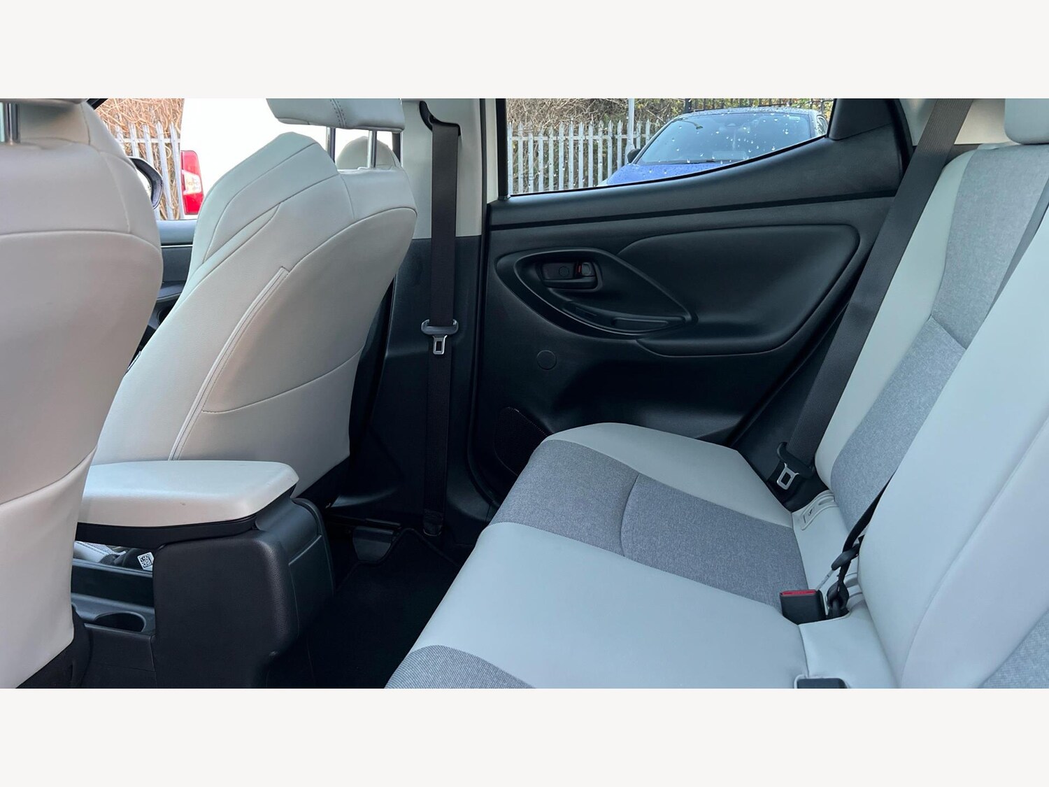 Used Toyota Yaris 2022 for sale - 76666490: Photo 15
