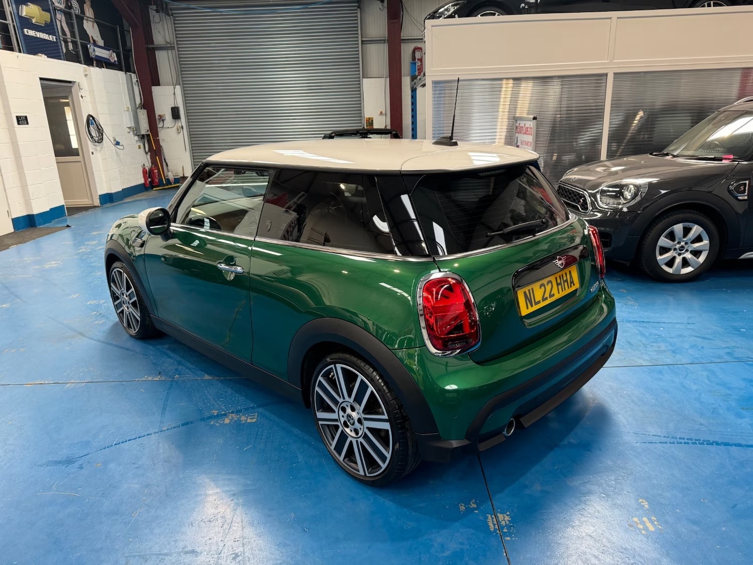 Used MINI Hatch 2022 for sale - 76682439: Photo 3