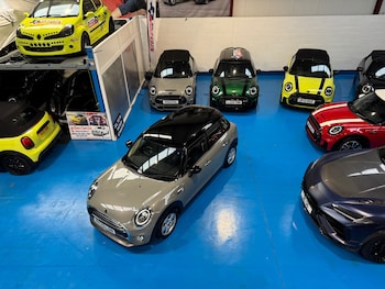 Used MINI Hatch 2020 for sale - 76652288: Photo