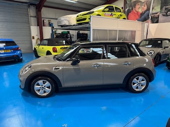 Used MINI Hatch 2020 for sale - 76652288: Photo