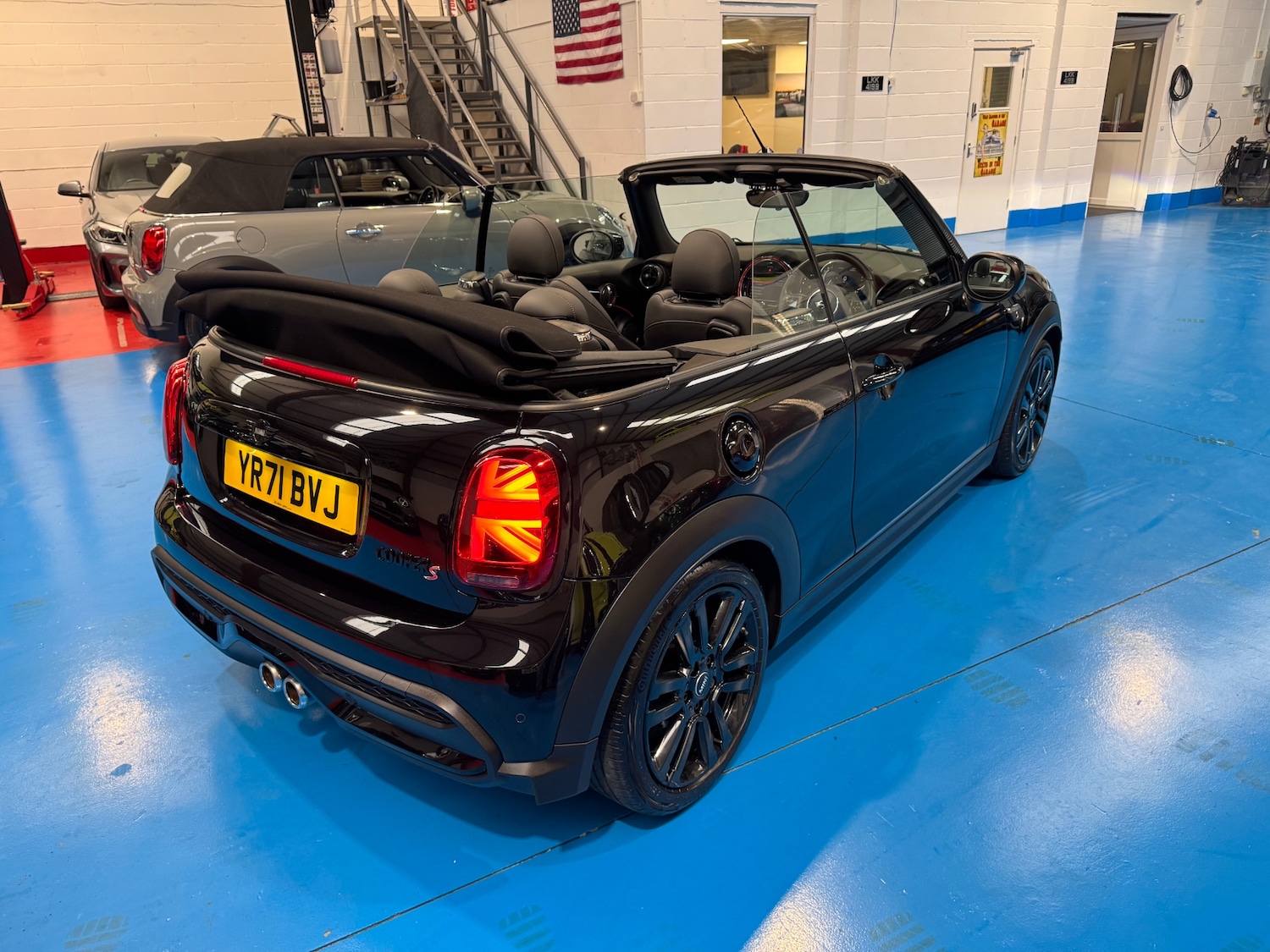 Used MINI Convertible 2021 for sale - 76299472: Photo 5